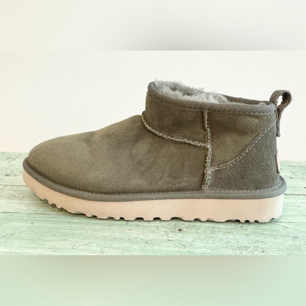Ugg Ultra Mini - Picture 2 of 12